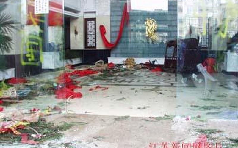 石家庄军人砸酒店-第1张图片-波音达百科