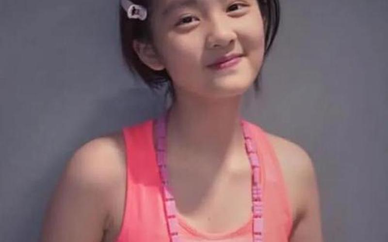 黄磊大女儿多多深夜晒旧照-第1张图片-波音达百科