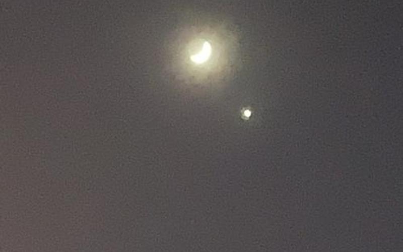金星伴月天象预兆-第1张图片-波音达手游百科