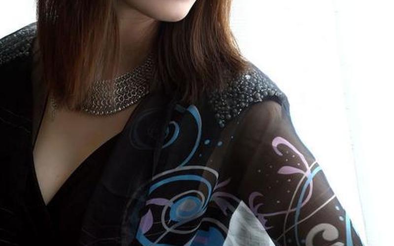 张悠雨魅惑图片高清-第1张图片-波音达百科