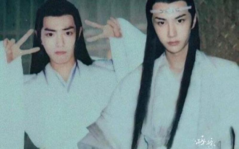 王一博肖战地下停车场接吻三分钟-第1张图片-波音达百科