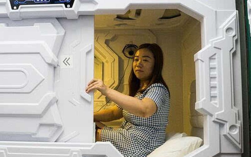 太空舱男女能睡一起吗-第1张图片-波音达百科