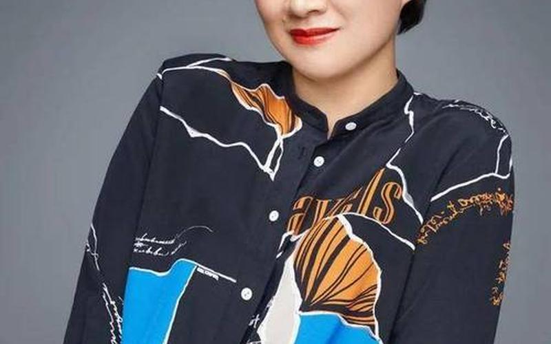 贾玲母亲的真名叫什么-第1张图片-波音达百科