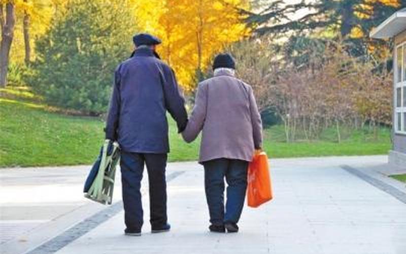 黄昏恋是什么意思-第1张图片-波音达百科