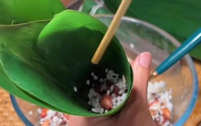 怎样包粽子视频教程-第1张图片-波音达百科