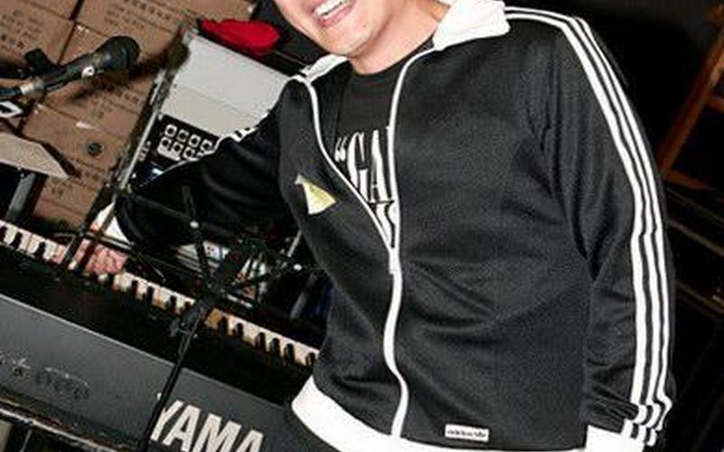 2008翡翠歌星贺台庆-第1张图片-波音达百科