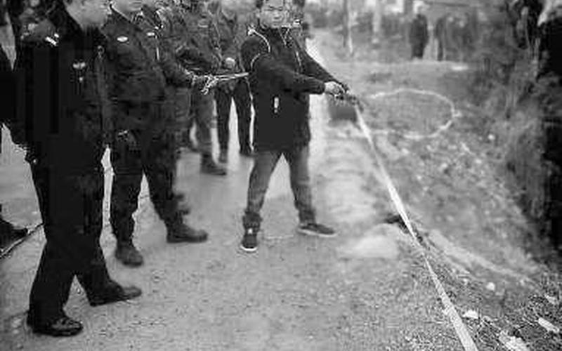 犯张 *** 枪毙现场-第1张图片-波音达百科