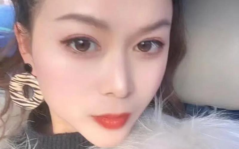 一个老男人把我下边玩肿了-第1张图片-波音达手游百科