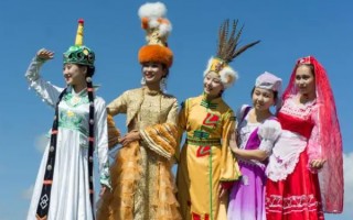 我国辽阔疆域是各民族什么的悠久历史是各民族什么的