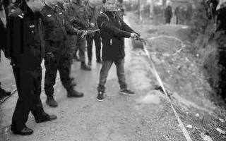 犯张 *** 枪毙现场