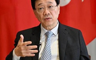 李家超是香港哪个家族的