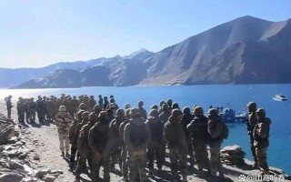 中方突然宣布出兵