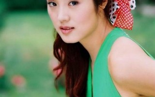 新闻联播主持人杨柳