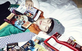 exo 狼与美女专辑的图片 可以给我吗(exo狼与美女 那个女主角是谁呀?)