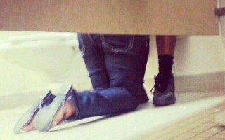 鸟洞厕所是什么意思