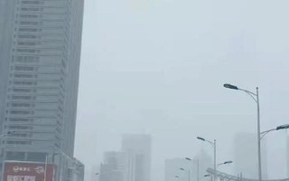 辽宁多地大雪 积雪深处没过脚踝