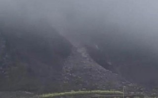 云南镇雄山体滑坡