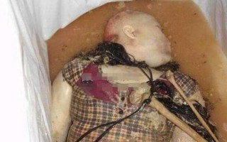 少女浴室20天死亡