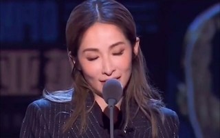 体验萧亚轩的快乐是什么梗