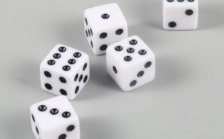 骰子的想对面之和是多少？