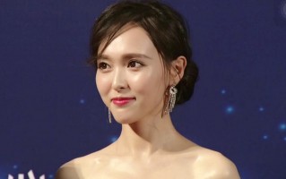 唐嫣产后首次复出和杨幂同框,为何全程没有交流?