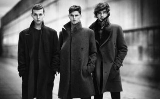 zara man英文怎么读(zara这个牌子怎么读,一般读中文还是英文)