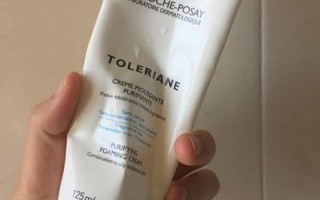 理肤泉祛痘洗面奶