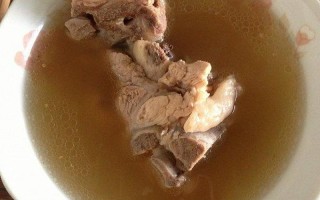 小火慢熬的骨头汤含钙量
