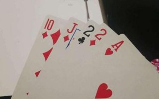 打扑克一边痛一边叫一声正常吗