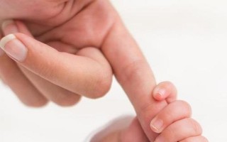 宝宝握紧它上下动一动