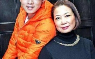 霍尊的父亲母亲照片大全