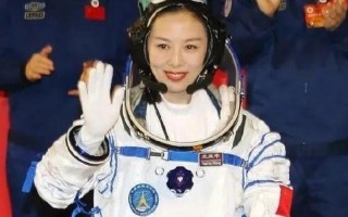 中国之一位女航天员