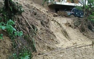 四川泥石流一个村被埋