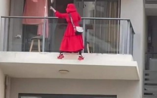 三亚跳舞坠楼女子遗体已火化