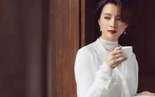 董卿为什么被央视解雇了(董卿为什么被央视解雇原因)