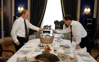 硬汉普京几个老婆