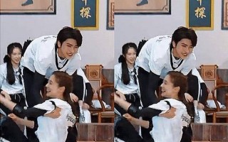 蔡徐坤和baby亲吻