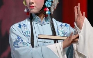 李香君血溅桃花扇