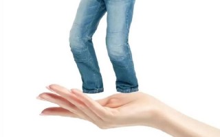 旋转跳跃我闭着眼是什么歌