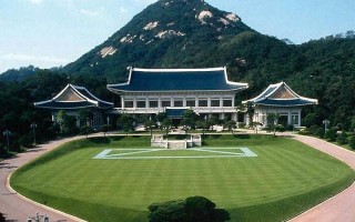 青瓦台疑用公款买