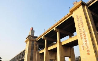 南京长江大桥全长