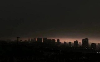 2012年天突然黑了一下