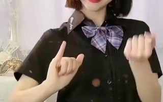 万小七的
