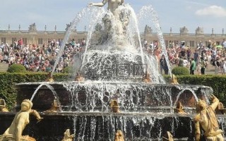 如何把女朋友弄成小喷泉呢视频