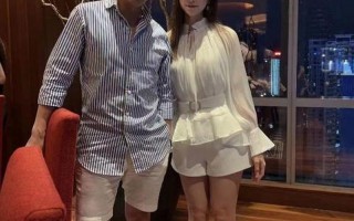 曝汪小菲与美女回家