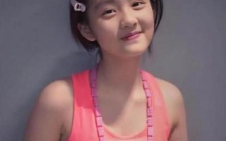 黄磊大女儿多多深夜晒旧照