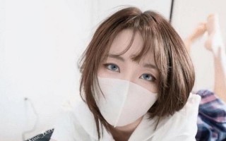 玩偶姐姐摘下口罩的样子口罩