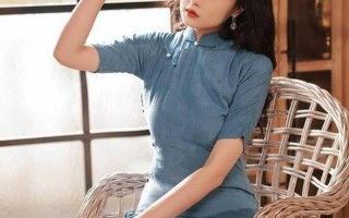 旗袍是根据哪个民族的服装发展而来的