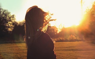 微笑向暖 安之若素