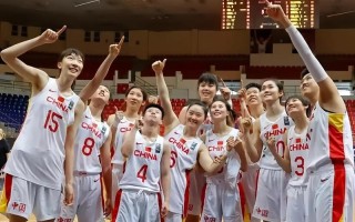 张隆女篮领队简介